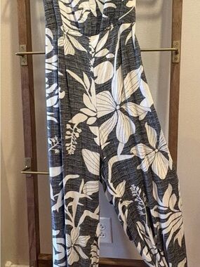 Women’s Floral Print Maxi Skirt in Charcoal and White